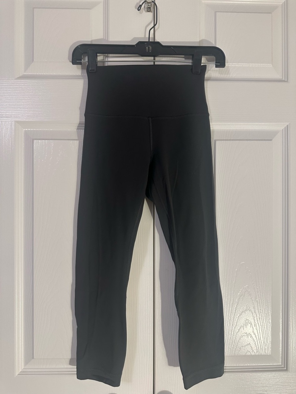lululemon athletica Black High-Rise Capri Leggings